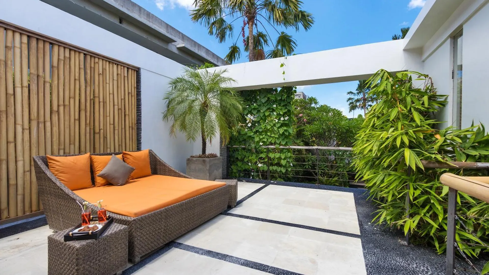 Villa Anjali Orange By Villa Finder Seminyak Indonesien