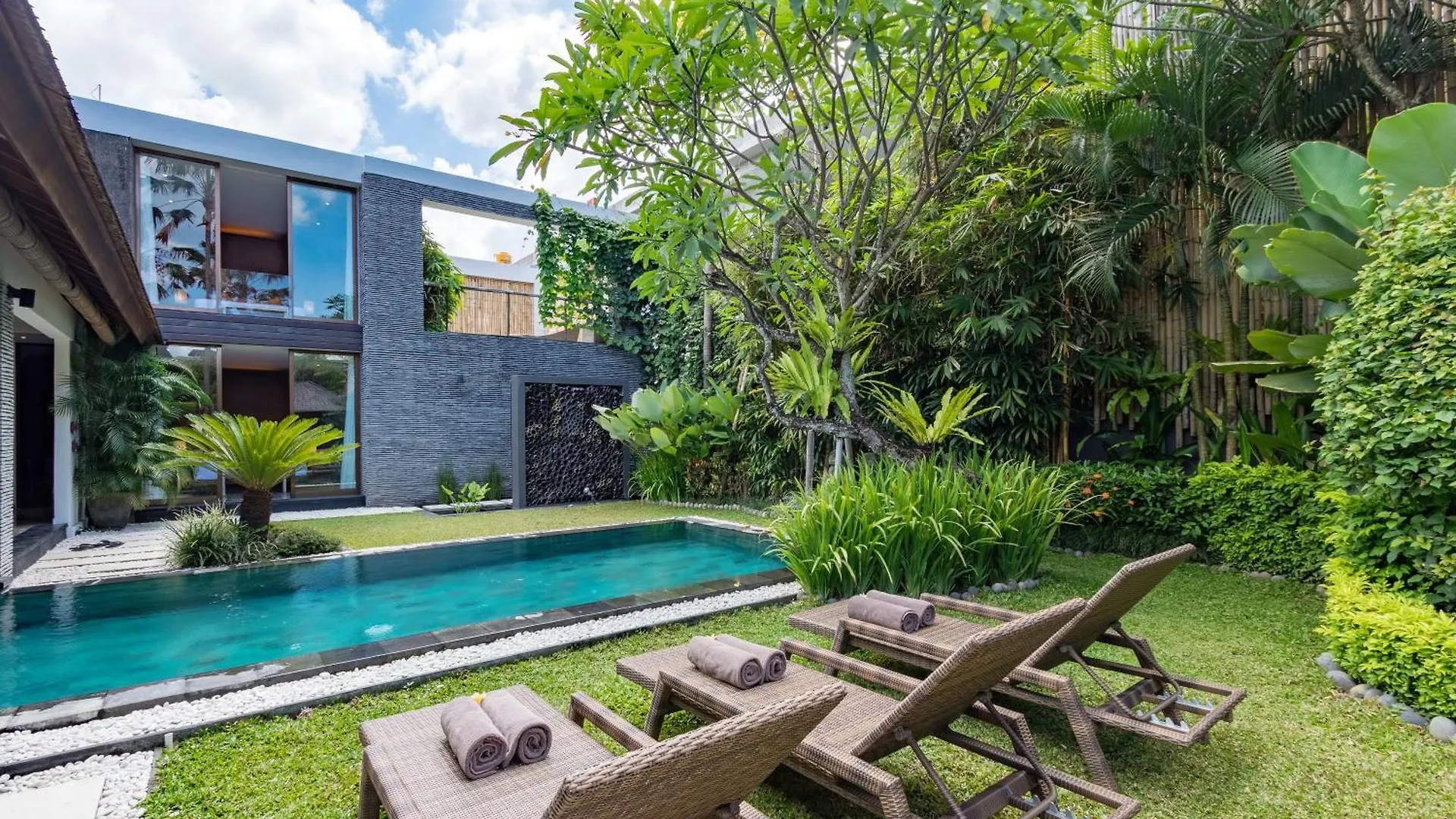 Villa Anjali Orange By Villa Finder Seminyak 0*,