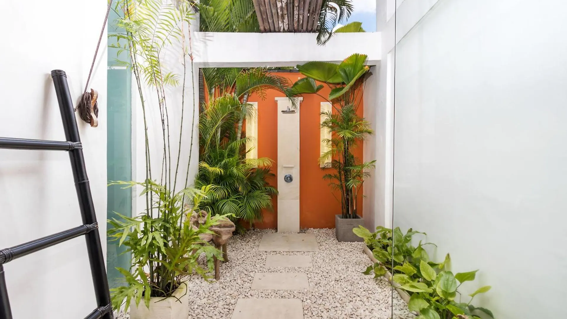 Villa Anjali Orange By Villa Finder Seminyak
