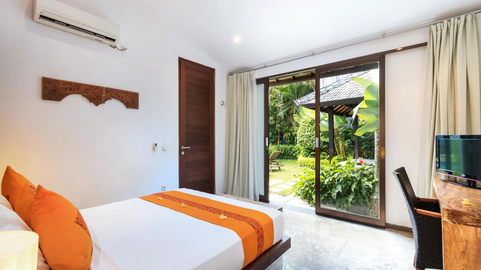 Villa Anjali Orange By Villa Finder سمينياك